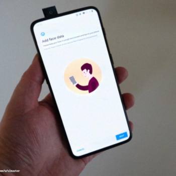 oneplus-7-hands-on-real-photo-appears-showing-pop-out-camera